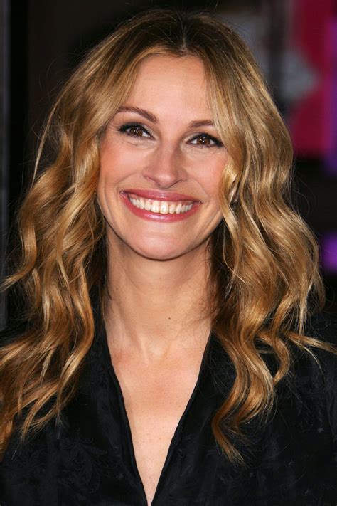 Get Happy! The Best Celebrity Smiles | Julia roberts, Celebrity smiles, Woman smile