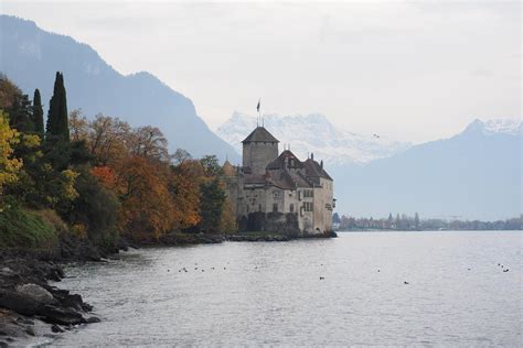 Chaplin's World, Montreux & Chillon Castle From Geneva - Winter Tour | Gray Line