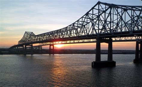 Truss bridge across Mississippi river, New Orleans (GoodFree Photos) | CivilDigital