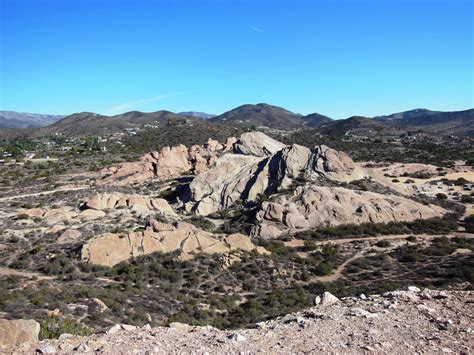 Brian and Ashley's Hiking Blog!: Hiking Vasquez Rocks