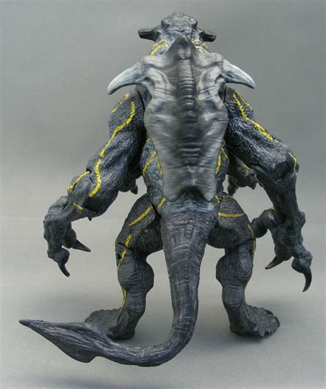 NECA Pacific Rim: Kaiju Knifehead [9 Inch]