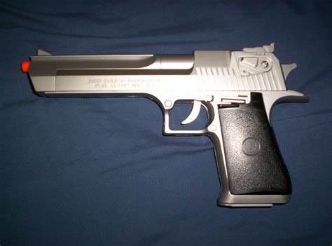 File:Desert Eagle .44 Magnum Airsoft Gun.JPG - Wikimedia Commons