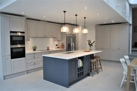 Modern Shaker kitchen in grey with dark island - Modern - Kitchen ...