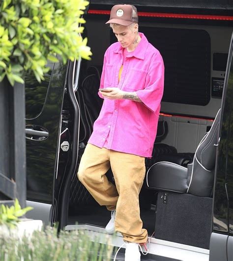 Men Don't Be Shy, Wear Pink Casual Outfits Like Justin Bieber, And Look Stylish | IWMBuzz