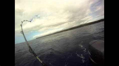 ulua fishing in hawaii - YouTube