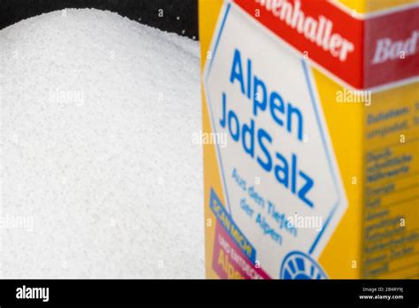 Iodized salt, normal table salt, enriched with iodine Stock Photo - Alamy