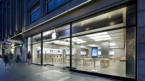 Switzerland's Bahnhofstrasse Apple Store relocating on August 31st ...