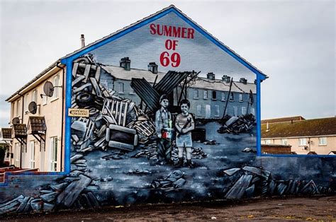 A Black Cab Tour of the Belfast Murals - Travel Addicts