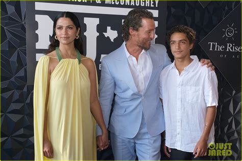 Levi McConaughey Joins Parents Matthew McConaughey & Camila Alves For 2023 Mack, Jack ...