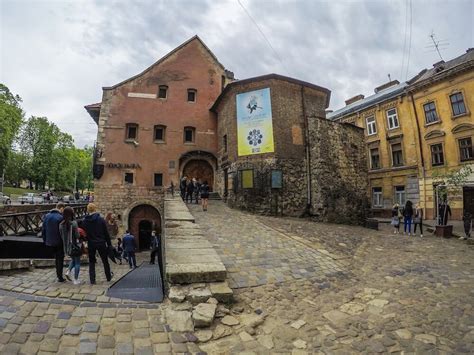 10 Things To Do In Lviv Old Town, Ukraine | Finding Beyond