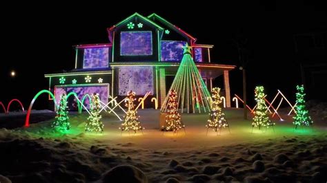 5 of the Most Outrageous Christmas Light Displays Ever Set to Music ...