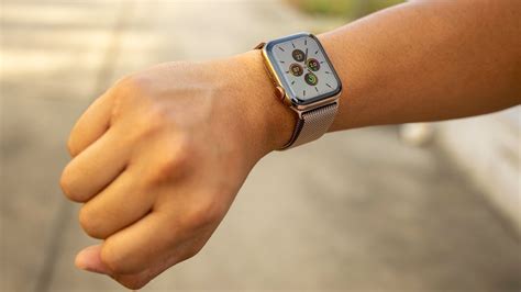 【のため】 Apple Watch Series5 44mm Gold Aluminum れてお