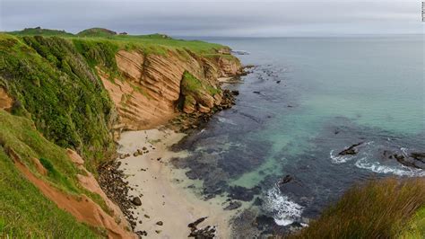 New Zealand's 8 Most Beautiful Islands to Visit