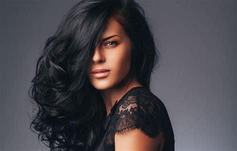 How to Choose Black Hair Color That's a Perfect Fit - Deseo Salon & BlowDry