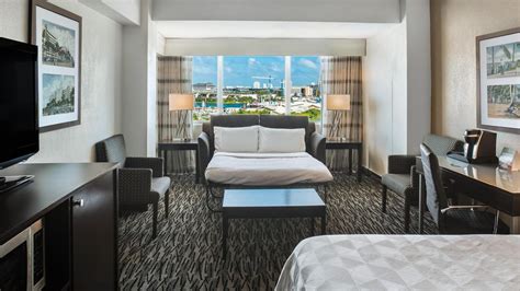 Holiday Inn Port Of Miami-Downtown, Miami | HotelsCombined