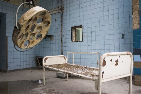 44 Freaky Facts About Insane Asylums