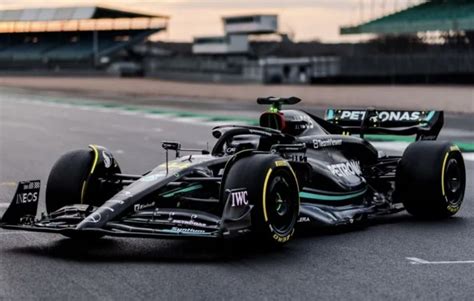 Banyak Penggemar F1 Suka dengan Livery Mercedes W14