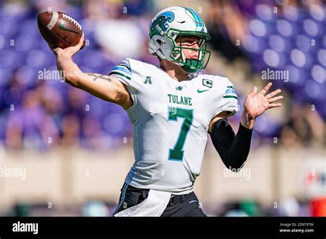 Tulane Green Wave quarterback Michael Pratt (7) during the NCAA college ...