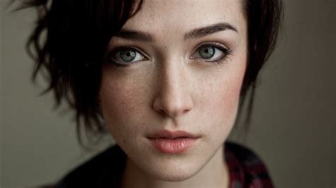 women, Brunette, Short Hair, Blue Eyes, Freckles, Face, Closeup Wallpapers HD / Desktop and ...