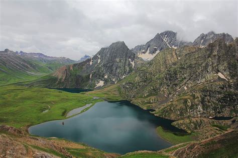 Great Lakes of Kashmir – Wandering Boots