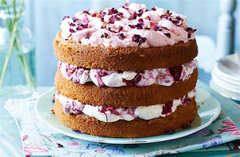 Raspberries & Cream Cake | Mother's Day Cakes | Tesco Real Food