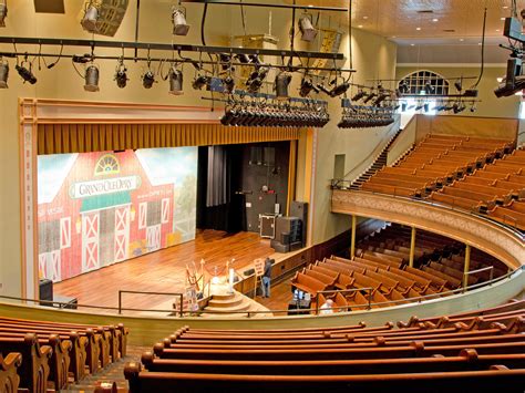 Ryman Auditorium, Nashville, Tennessee - Activity Review & Photos