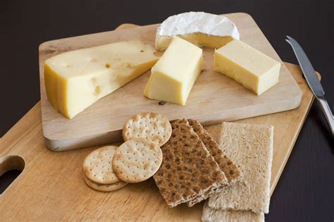 Cheese platter with crackers - Free Stock Image