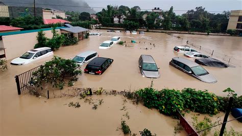 Heavy Rains in India and Nepal Kill Dozens - The New York Times