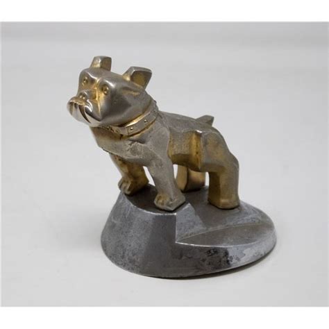 VINTAGE MACK BULLDOG HOOD ORNAMENT