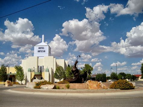 Living Rootless: Artesia, New Mexico: Sidewalk Rolling