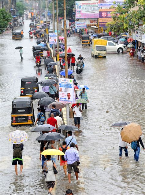 See Pictures: Heavy rains in Mumbai turn Maximum city into Paani-pat