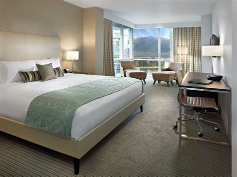 Coast Coal Harbour Vancouver Hotel by APA | Downtown Hotel