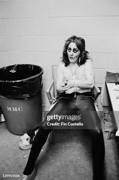 Drummer Peter Criss of American heavy metal group Kiss, backstage at... News Photo - Getty Images