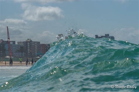 Photo Surfing at North Beach, Durban - PentaxForums.com