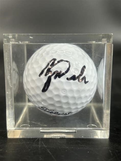 Tiger Woods Autographed Golf Ball | Live and Online Auctions on HiBid.com