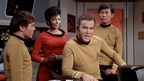 Watch Star Trek Season 3 Episode 2: Star Trek: The Original Series (Remastered) - The Enterprise ...