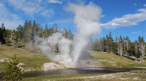 Why the Geysers of Yellowstone Should Be on Your Bucket List ...