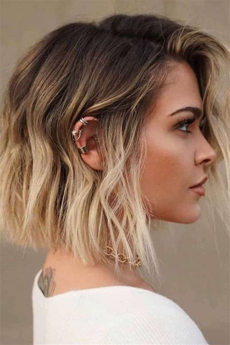 20 Short Popular Hairstyles For Women in 2021 | Short Hair Models