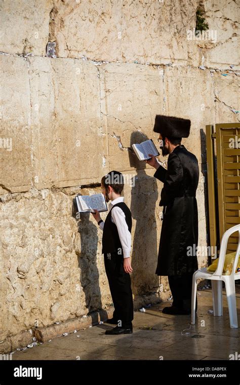 Jewish people praying at the Western Wall (Wailing Wall), Jerusalem, Israel, Middle East Stock ...