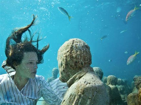 An Underwater Museum of Statues - Cancun, Mexico | I Like To Waste My Time