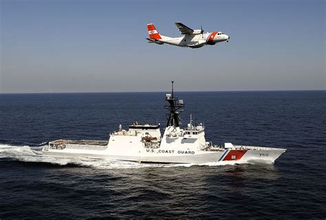 (1200 x 813) USCGC Bertholf (WMSL-750) Legend-class maritime security cutter of the United ...