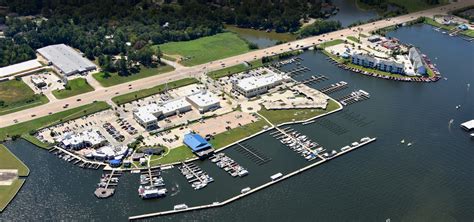 Lake Conroe Marina with Personality - Waterpoint Marina