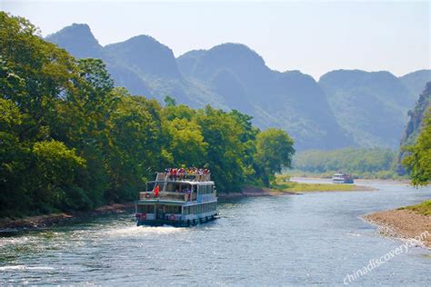 Top 3 Best Ways to Visit Li River: Cruising, Bamboo Rafting and Hiking