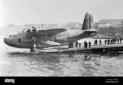 Sunderland flying boat hi-res stock photography and images - Alamy