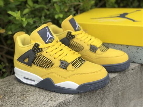 Air Jordan 4 Lightning CT8527-700 online, best Air Jordan 4 Lightning CT8527-700 at wholesale price.