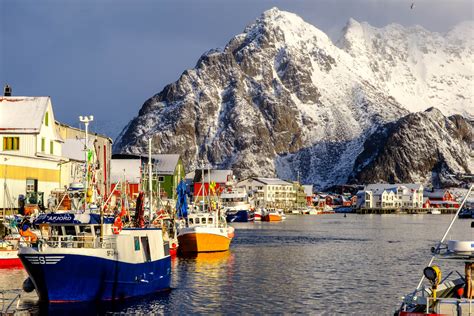 Henningsvær : 12 Cool and Delicious Things to Do in Henningsvær, Norway