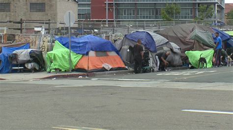 Mayor pushes for passage of ordinance to stop homeless encampments near schools