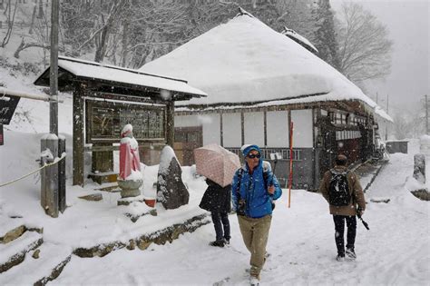 Fukushima aiming to woo tourists with promise of snow - The Japan Times