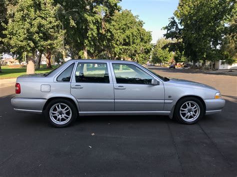 Used 2000 Volvo S70 2.5 TURBO at City Cars Warehouse INC