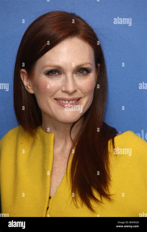 JULIANNE MOORE THE KIDS ARE ALL RIGHT PHOTOCALL BERLIN FILM FESTIVAL ...